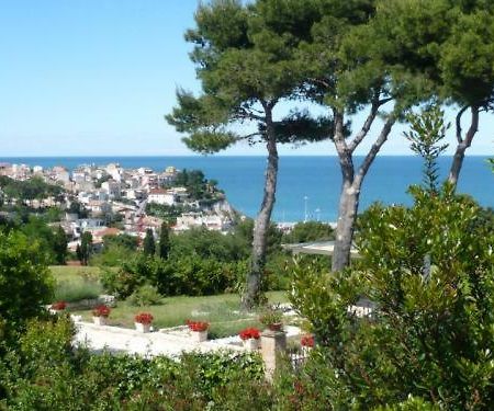 Piccolo Angolo Di Paradiso Nel Parco Del Conero Numana Buitenkant foto